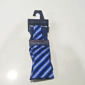 Tommy Hilfiger Blue Striped Men's Bow Tie & Pocket Square. NWT